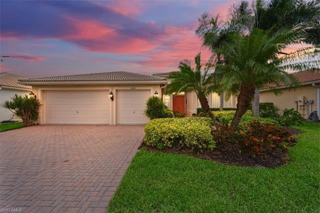 Beautiful and updated one-story residence with 4 beds, 3 baths - Beach Home for sale in Naples, Florida on Beachhouse.com
