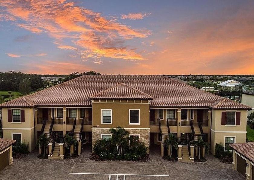 *Turnkey Furnished* vacation get-away, second home, investment - Beach Condo for sale in Sarasota, Florida on Beachhouse.com