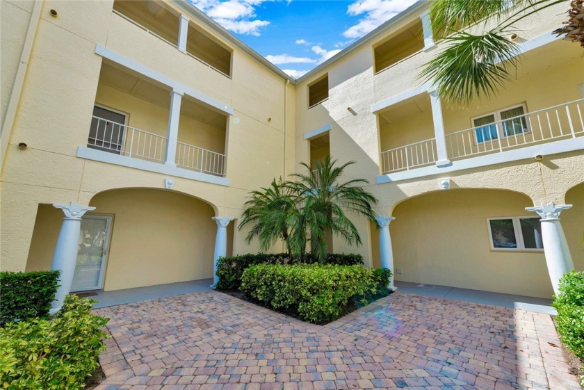 Look no further. This first floor condo boasts an ample screened - Beach Home for sale in Vero Beach, Florida on Beachhouse.com