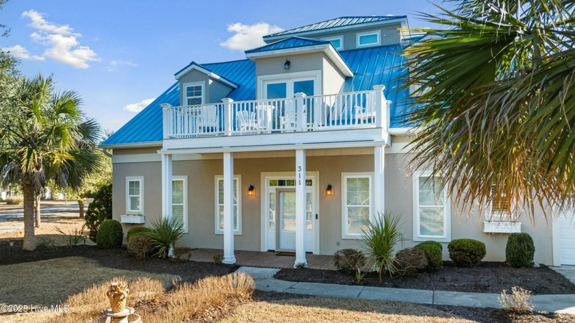 Stunning 3 bed, 4.5 bath custom home with deeded boat slip in - Beach Home for sale in Hampstead, North Carolina on Beachhouse.com