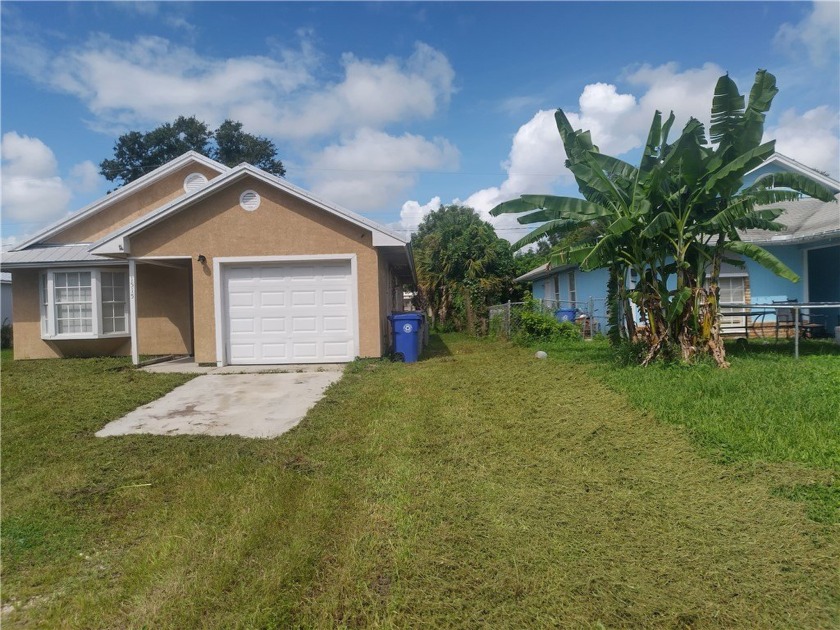 Excellent opportunity for a first time homebuyer or investor - Beach Home for sale in Vero Beach, Florida on Beachhouse.com