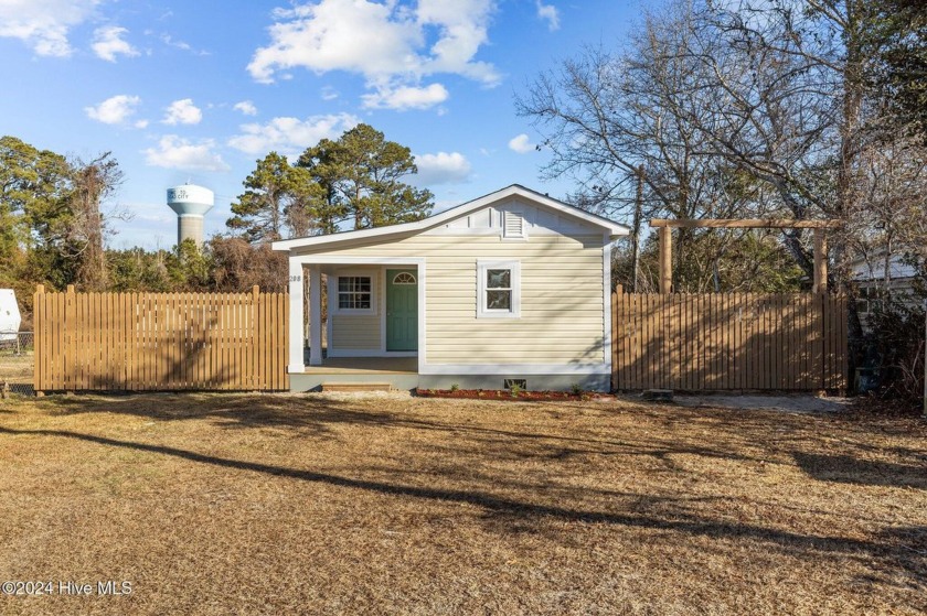 Beautifully remodeled in 2024, this home features modern - Beach Home for sale in Morehead City, North Carolina on Beachhouse.com