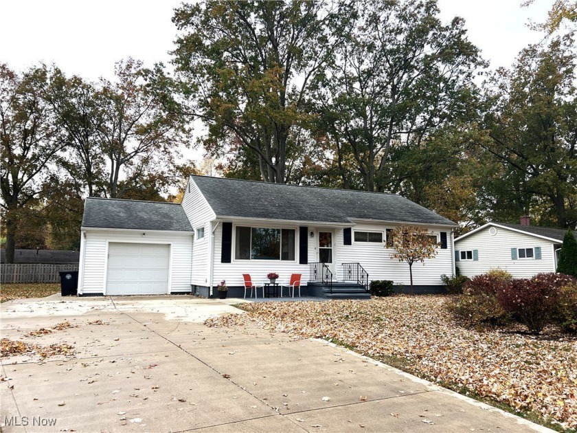 It's a beauty.  Well-kept 3-bedroom, 2-bath ranch is move-in - Beach Home for sale in Ashtabula, Ohio on Beachhouse.com