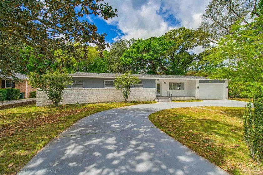 Open House!! Saturday 3-6, May 2e take a look at this beautiful - Beach Home for sale in Pensacola, Florida on Beachhouse.com