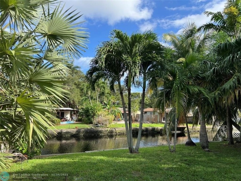 Exquisite 11,210 sq ft lot Canal Front Property in Tarpon River - Beach Lot for sale in Fort Lauderdale, Florida on Beachhouse.com