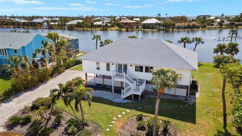 Welcome to your beach house on Lake Murex in the highly - Beach Home for sale in Sanibel, Florida on Beachhouse.com