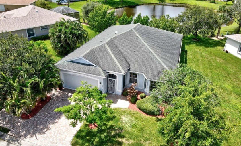 A rare lakefront beauty! 3 bedrooms + den/office, living, family - Beach Home for sale in Sebastian, Florida on Beachhouse.com