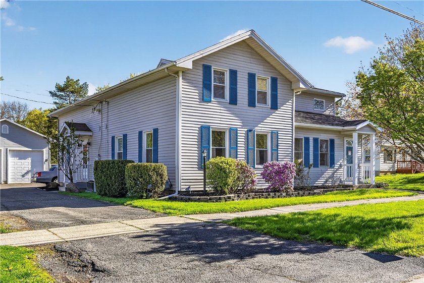 Well maintained and updated 1800s farmhouse with close proximity - Beach Home for sale in Rochester, New York on Beachhouse.com