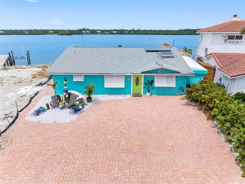 One or more photo(s) has been virtually staged. This premium - Beach Home for sale in Redington Shores, Florida on Beachhouse.com