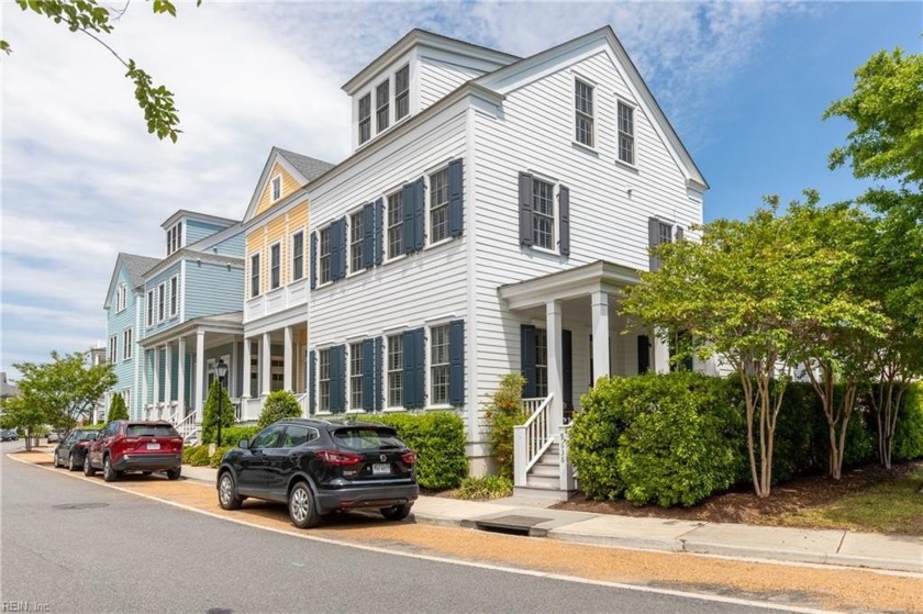 This picturesque 4 bed, 3.5 bath coastal cottage offers a - Beach Home for sale in Norfolk, Virginia on Beachhouse.com