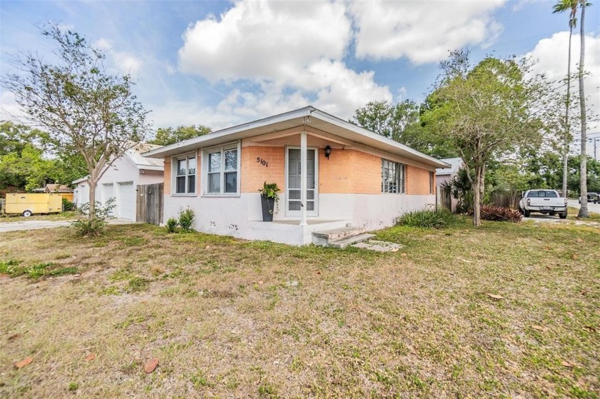 Massive Opportunity in the Heart of Thriving Gulfport! Don't - Beach Home for sale in Gulfport, Florida on Beachhouse.com
