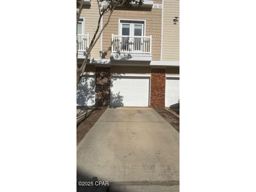 This beautifully maintained 2-bedroom, 2-bath condo is located - Beach Condo for sale in Panama City Beach, Florida on Beachhouse.com