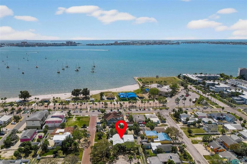 Exceptional investment opportunity just steps from the beach in - Beach Townhome/Townhouse for sale in Gulfport, Florida on Beachhouse.com