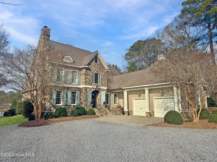 Magnificent waterfront home in Trent Woods! Custom built with - Beach Home for sale in Trent Woods, North Carolina on Beachhouse.com