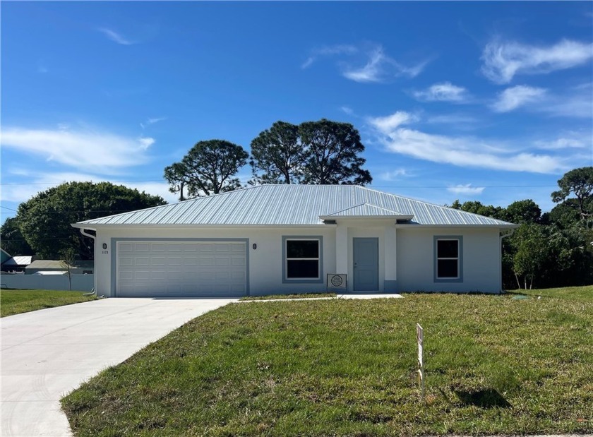 Ready 7/25! New build 3/2/2 home in Vero Beach! This home offers - Beach Home for sale in Vero Beach, Florida on Beachhouse.com