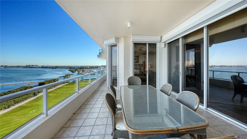 Fully furnished Gulf-to-bay residence perched on the 9th floor - Beach Condo for sale in Longboat Key, Florida on Beachhouse.com