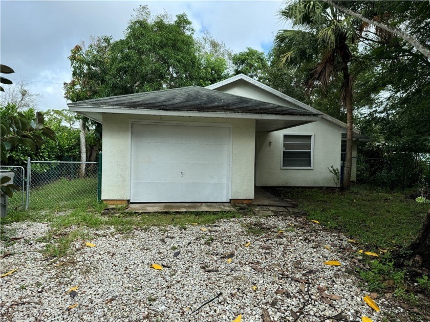 excellent opportunity for first time homebuyer or investor - Beach Home for sale in Vero Beach, Florida on Beachhouse.com