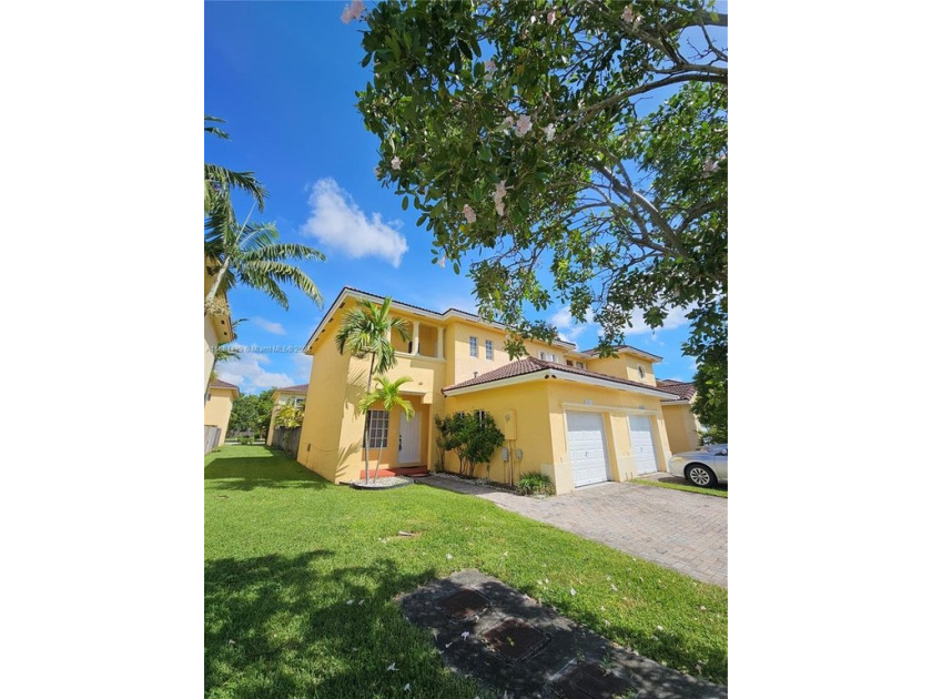 Discover this beautifully maintained corner unit in the highly - Beach Townhome/Townhouse for sale in Miami, Florida on Beachhouse.com