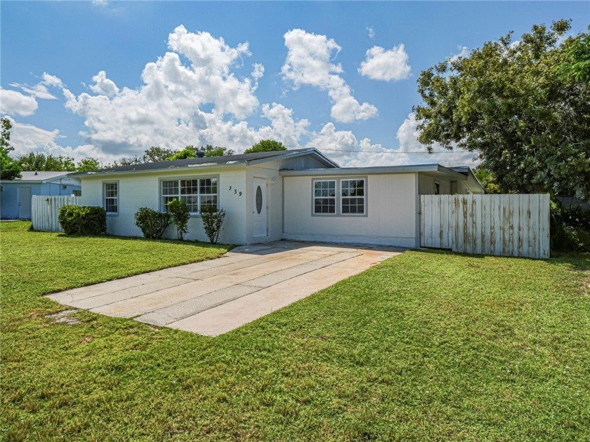 RARE OPPORTUNITY WITH SELLER FINANCING AVAILABLE! This spacious - Beach Home for sale in Vero Beach, Florida on Beachhouse.com