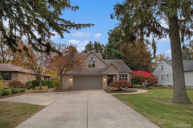 This home is perfect in every way! This 3 bedroom and 4.5 bath - Beach Home for sale in Monroe, Michigan on Beachhouse.com