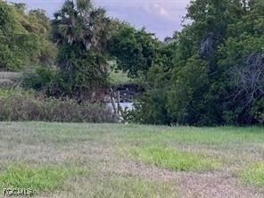 Build your dream home on this desirable cul-de-sac homesite in - Beach Lot for sale in Punta Gorda, Florida on Beachhouse.com