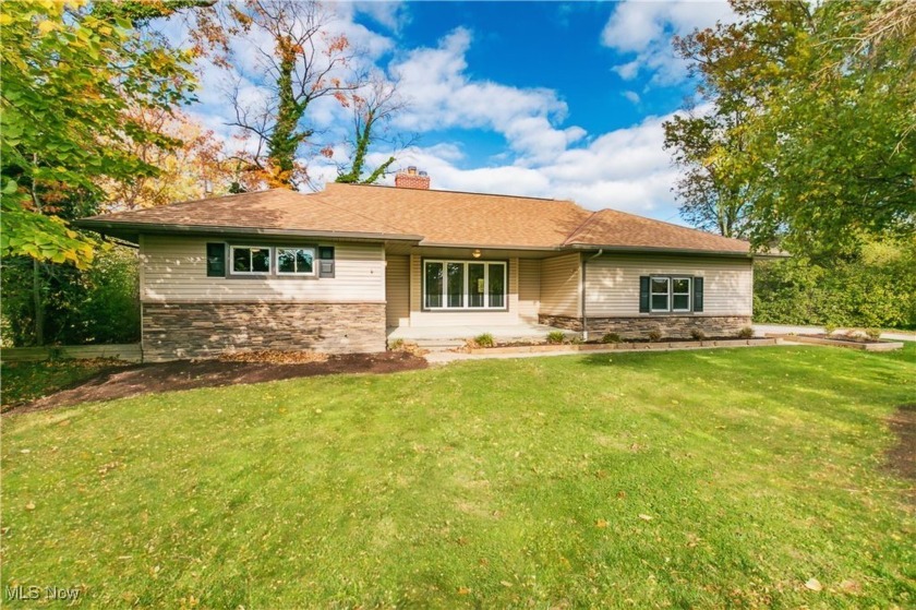 Welcome home to this luxuriously lovely Lake View Ranch in - Beach Home for sale in Willowick, Ohio on Beachhouse.com