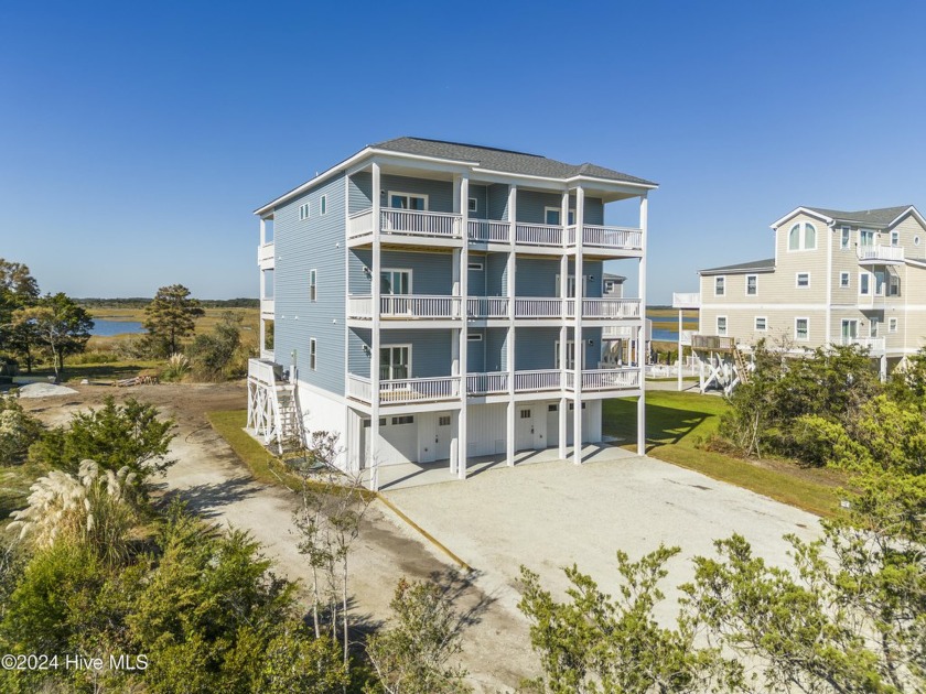 ''Discover a prime coastal investment with this stunning new - Beach Townhome/Townhouse for sale in North Topsail Beach, North Carolina on Beachhouse.com