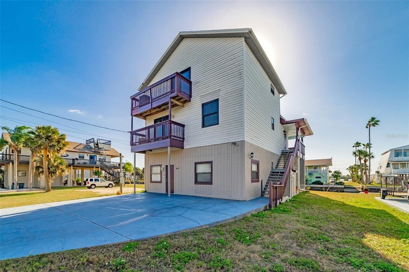 Wake up to breathtaking waterfront views overlooking the Gulf of - Beach Home for sale in Hudson, Florida on Beachhouse.com