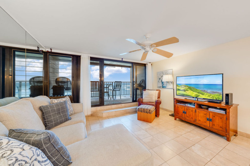 Completely Remodeled, Oceanfront! Near Kaanapali Resort! - Beach Vacation Rentals in Lahaina, Hawaii on Beachhouse.com