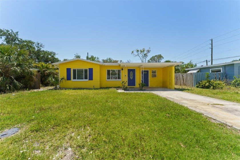 Investor Special in Prime South Pasadena Location Located just - Beach Home for sale in South Pasadena, Florida on Beachhouse.com