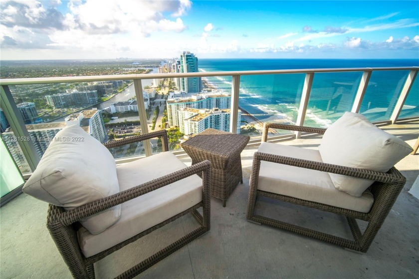WOOOWWWW BIG OPORTUNITY... JUST FOR TODAY...
*BIG OPPORTUNITY - Beach Home for sale in Hollywood, Florida on Beachhouse.com