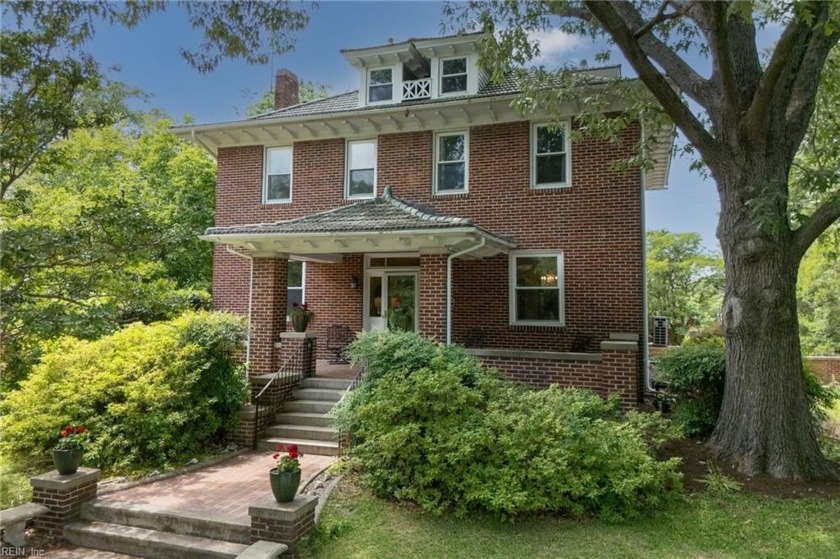 Nestled high on Gosnold Avenue, just a block from the Lafayette - Beach Home for sale in Norfolk, Virginia on Beachhouse.com