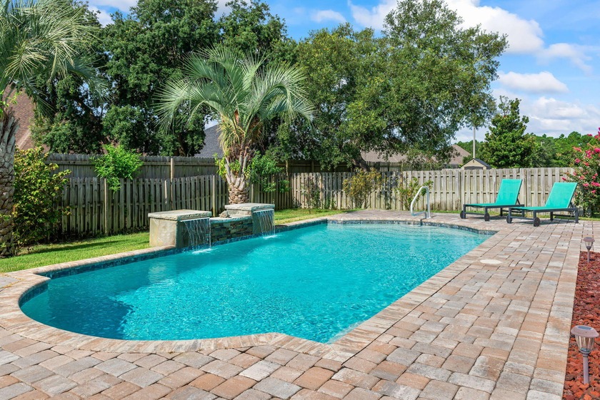 Welcome to an Oasis Paradise with your Gorgeous Pool Home with - Beach Home for sale in Gulf Breeze, Florida on Beachhouse.com