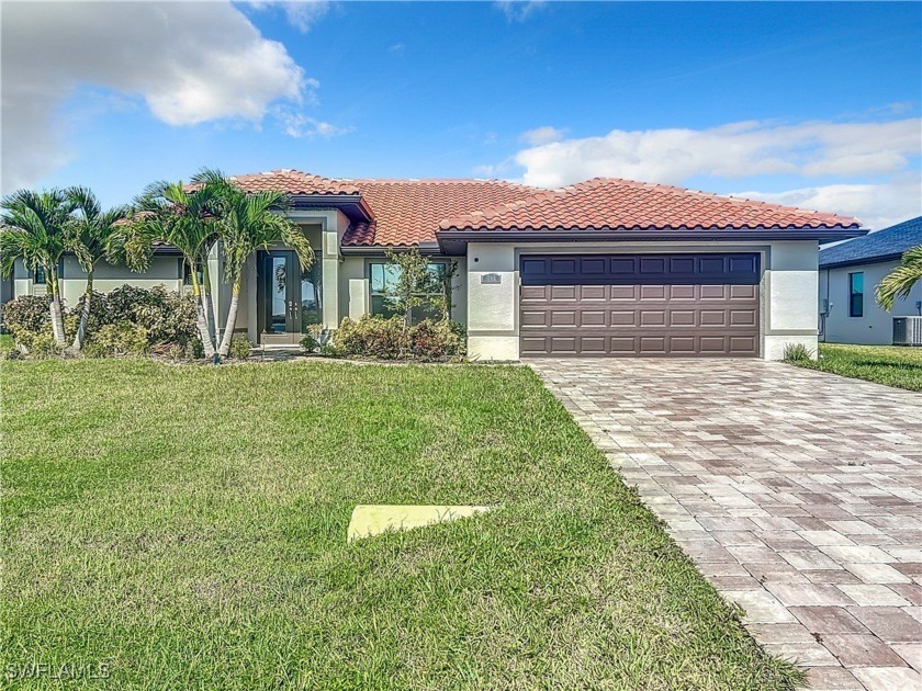 GREAT WATERFRONT CANAL HOME IN BEAUTIFUL CAPE CORAL,FLORIDA.THIS - Beach Home for sale in Cape Coral, Florida on Beachhouse.com