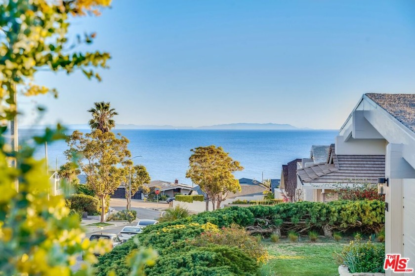 Huge Price Reduction! Motivated Seller! Amazing opportunity - Beach Home for sale in Malibu, California on Beachhouse.com