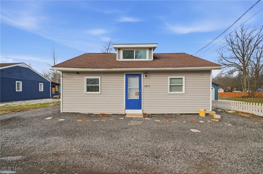 Stop scrolling - your Geneva-on-the-Lake escape just found you! - Beach Home for sale in Geneva, Ohio on Beachhouse.com