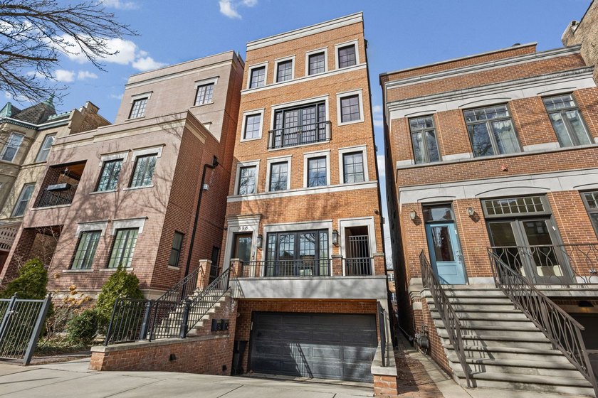 Perfectly positioned in the heart of Lakeview, this exceptional - Beach Condo for sale in Chicago, Illinois on Beachhouse.com