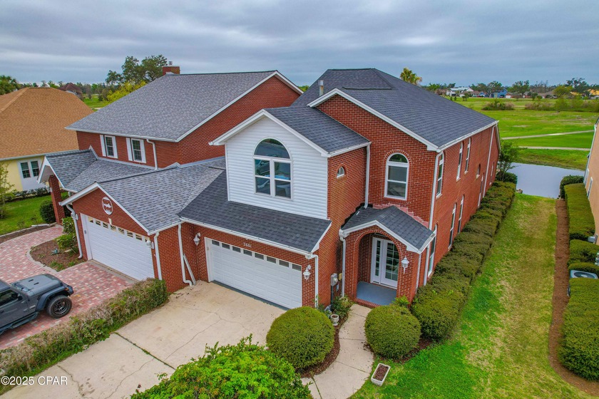 This spacious and stately 3 bedroom 2.5 bath townhome offers the - Beach Townhome/Townhouse for sale in Lynn Haven, Florida on Beachhouse.com