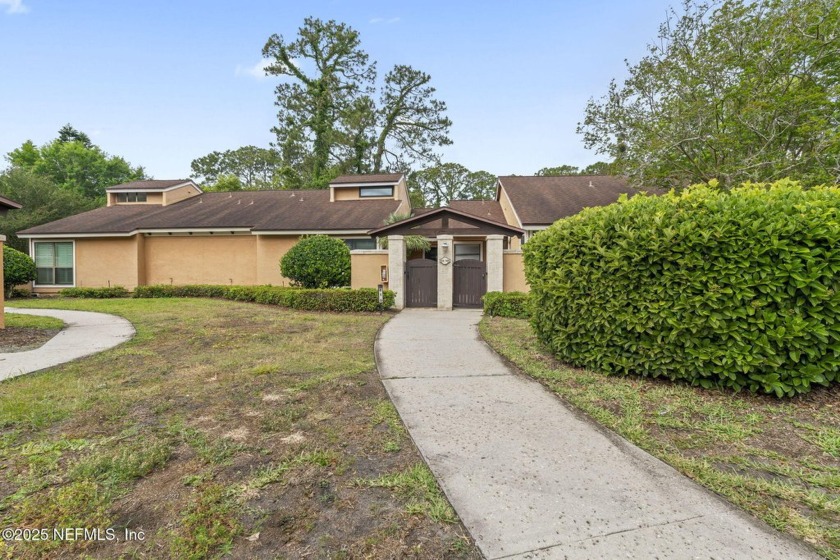 Welcome to this Incredible 2/2 Single Story Condo in Summer - Beach Condo for sale in Ponte Vedra Beach, Florida on Beachhouse.com