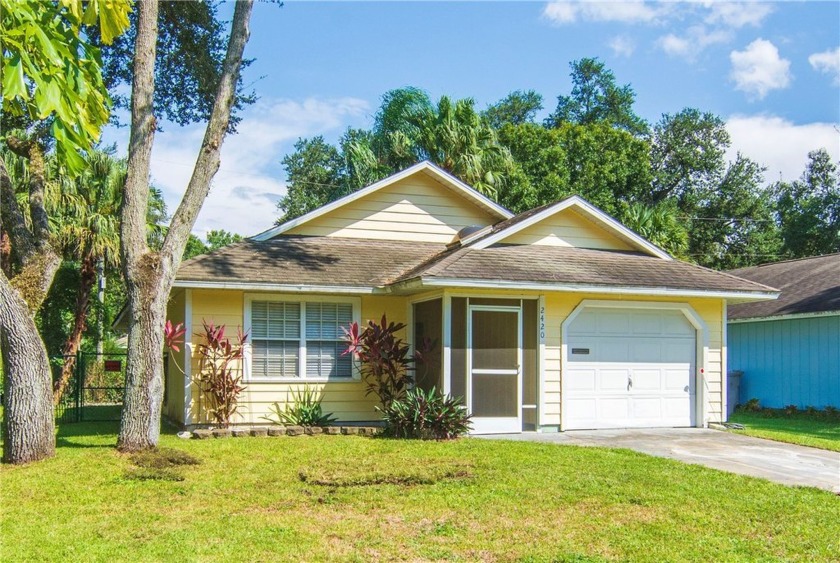 This charming 2-bedroom, 2-bathroom home is ready for its next - Beach Home for sale in Vero Beach, Florida on Beachhouse.com