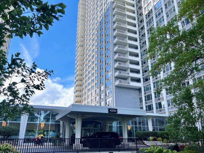 Junior 1 bedroom with amazing  North View.All furnitue included - Beach Home for sale in Chicago, Illinois on Beachhouse.com