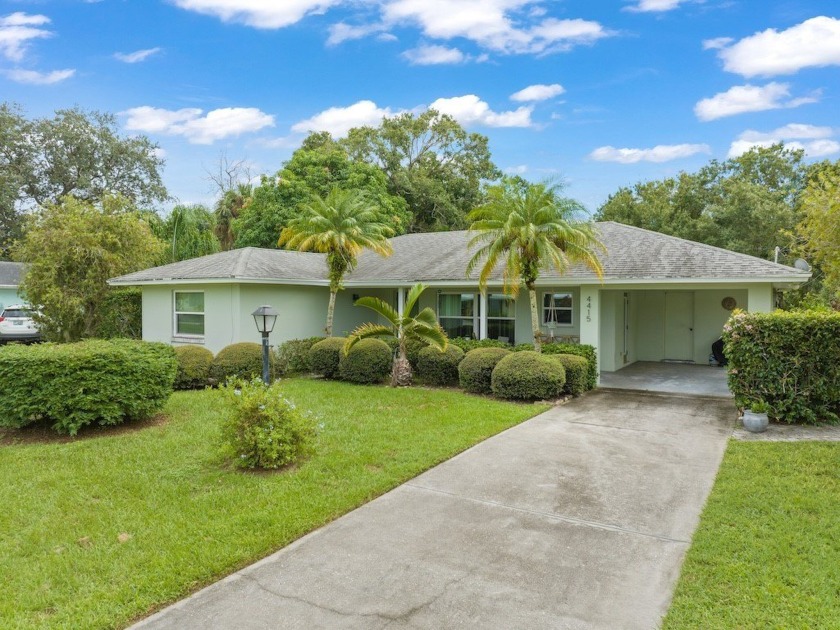 Charming and situated in a non-HOA neighborhood filled with - Beach Home for sale in Vero Beach, Florida on Beachhouse.com