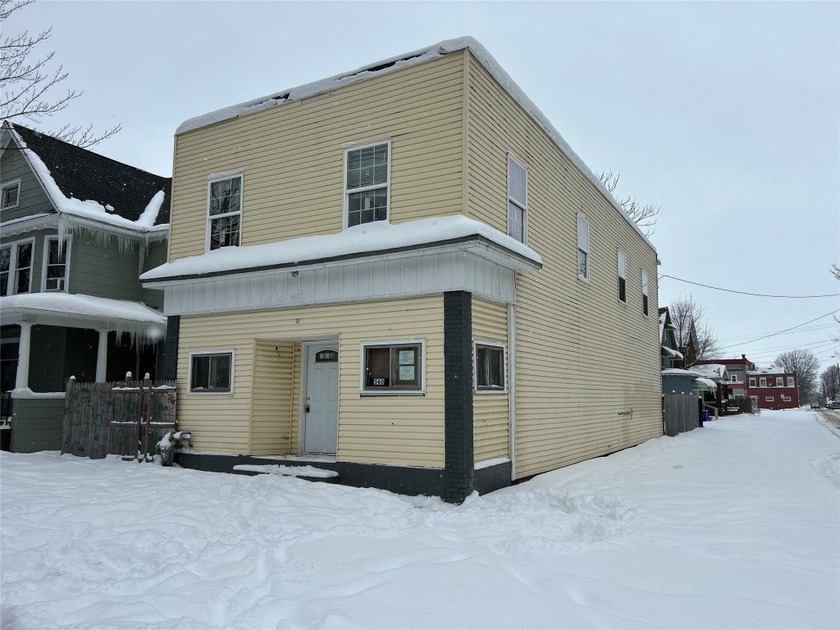 Investor Special! 2-Unit Multifamily - Sold As-Is. This 2 unit - Beach Home for sale in Erie, Pennsylvania on Beachhouse.com