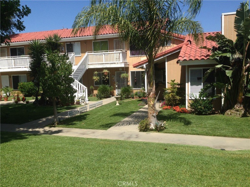 Opportunity knocks in Costa Mesa, this investment property has 8 - Beach Apartment for sale in Costa Mesa, California on Beachhouse.com