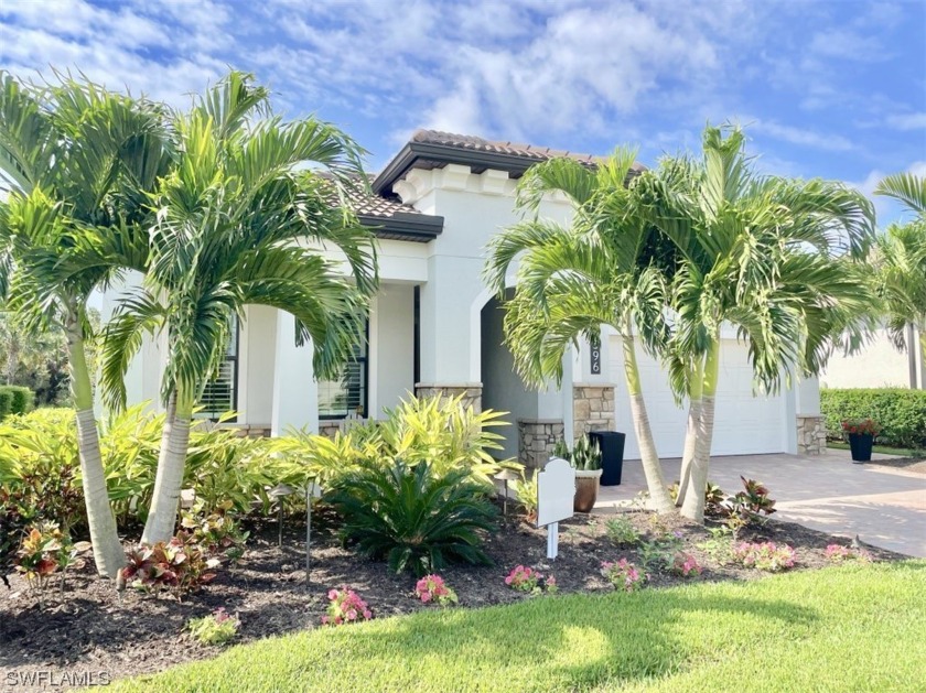 OPTIONAL FULL GOLF MEMBERSHIP AVAILABLE W/THIS HOME W/ NO WAIT - Beach Home for sale in Naples, Florida on Beachhouse.com