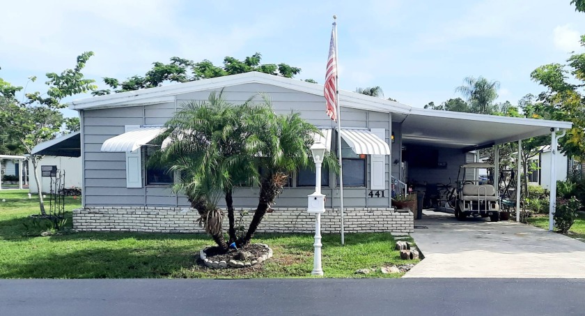 Come see the lovely large 2 bedroom , 2 bath manufactured home - Beach Home for sale in Naples, Florida on Beachhouse.com