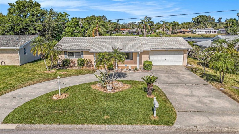 Under contract-accepting backup offers. This Waterfront property - Beach Home for sale in Largo, Florida on Beachhouse.com