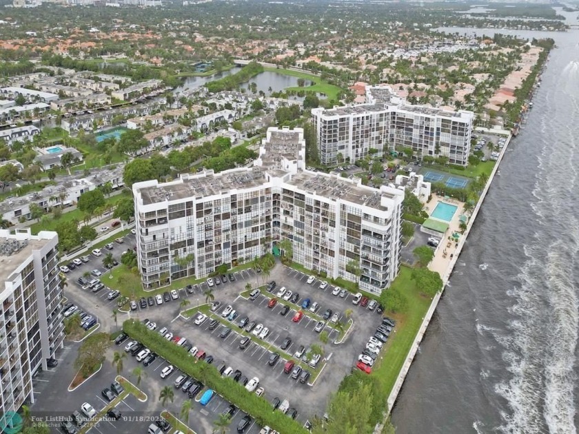 Experience this beautiful 1 bed/ 1.5 bath, INTRACOASTAL- FRONT - Beach Condo for sale in Hallandale Beach, Florida on Beachhouse.com