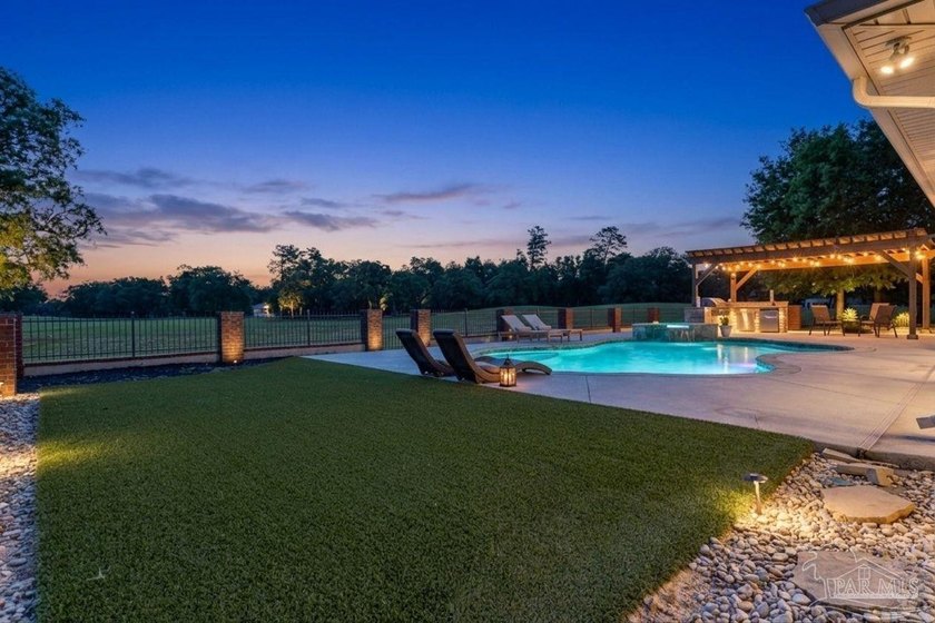 Experience refined golf course living in this beautiful - Beach Home for sale in Navarre, Florida on Beachhouse.com
