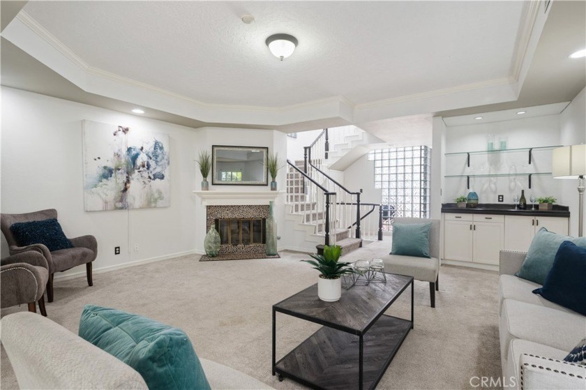 Opportunity Knocks in Redondo Beach!

Step inside the gated - Beach Townhome/Townhouse for sale in Redondo Beach, California on Beachhouse.com